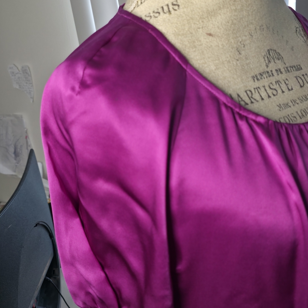 MICHAEL Michael Kors Satin Short-Sleeve Blouse in Fuchsia - Picture 6 of 7